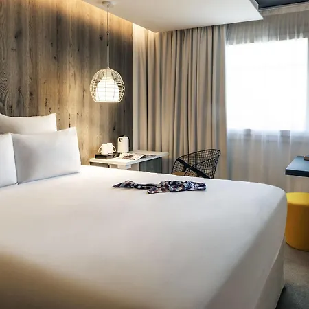 Mercure 4* ואלנס